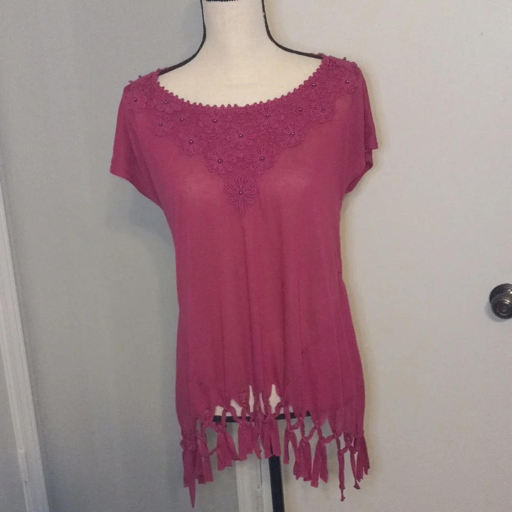 Ruby Rose Top - Picture 1 of 12